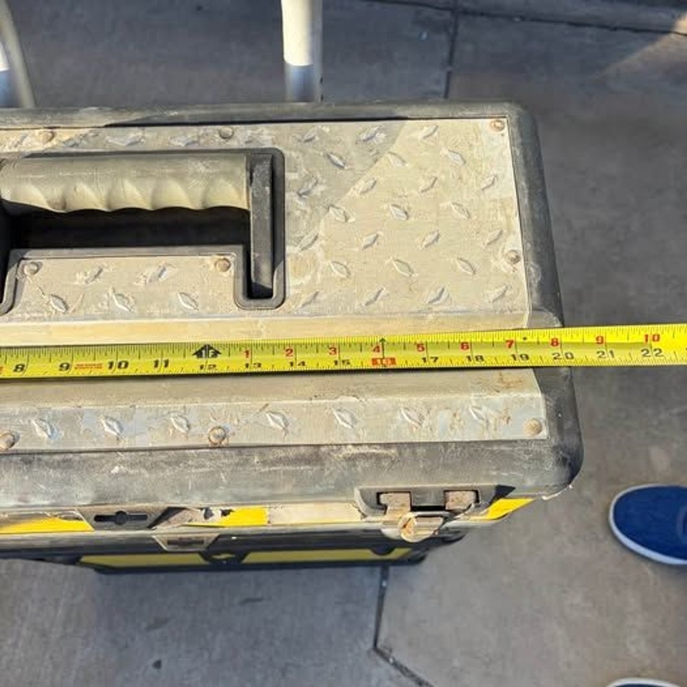 Stanley mobile tool box