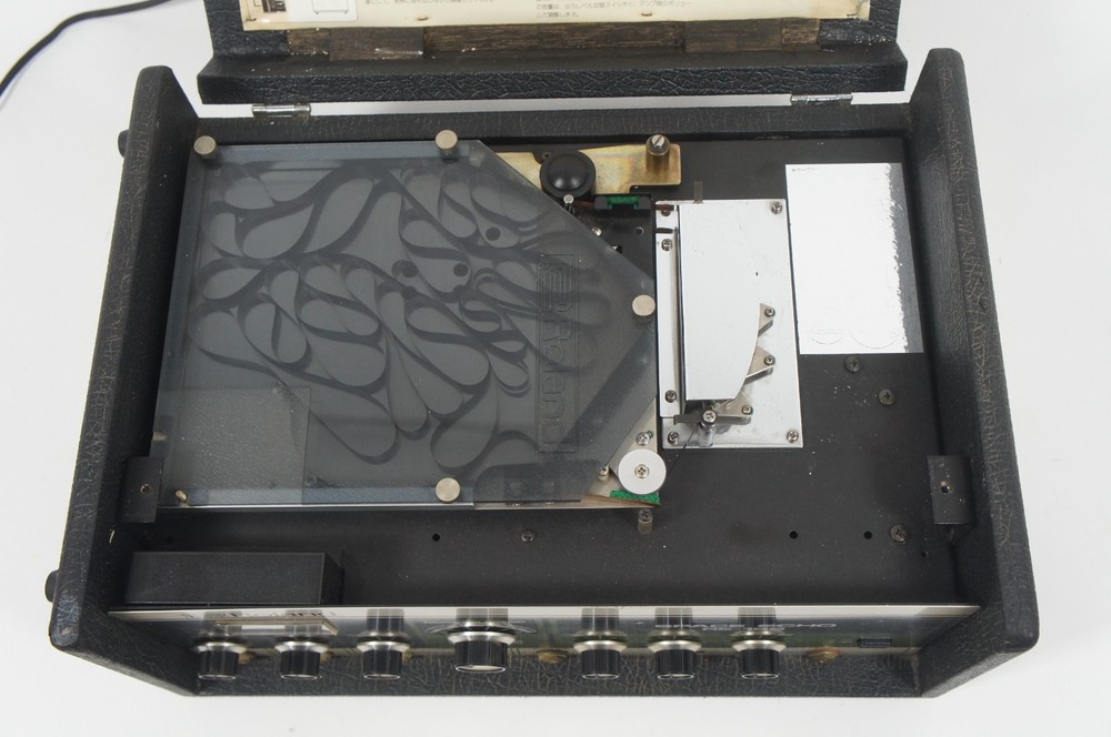 Roland RE-150 SPACE ECHO ANALOG TAPE ECHO DELAY EFFECT