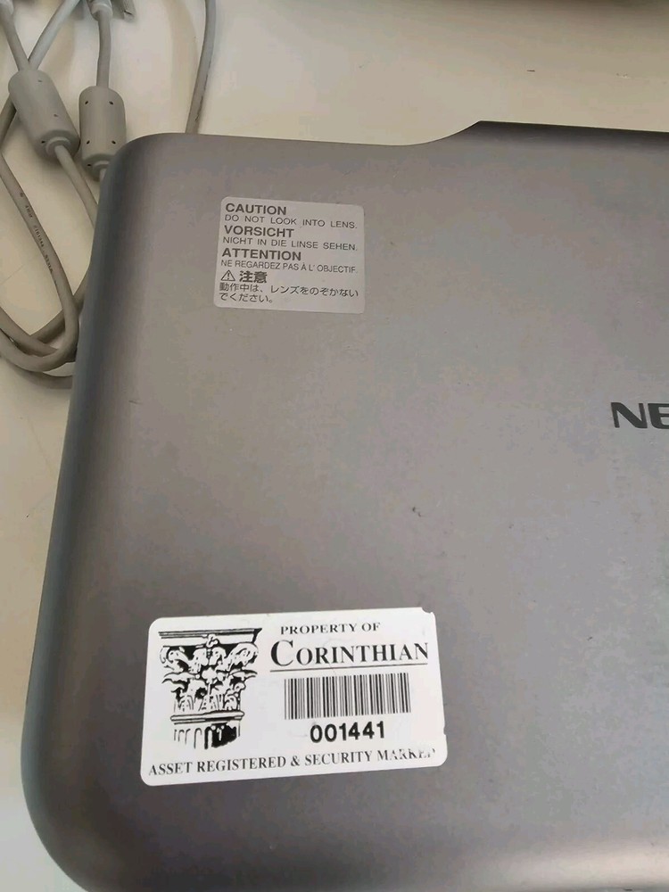 NEC LCD VT45 Projector Plus Remote