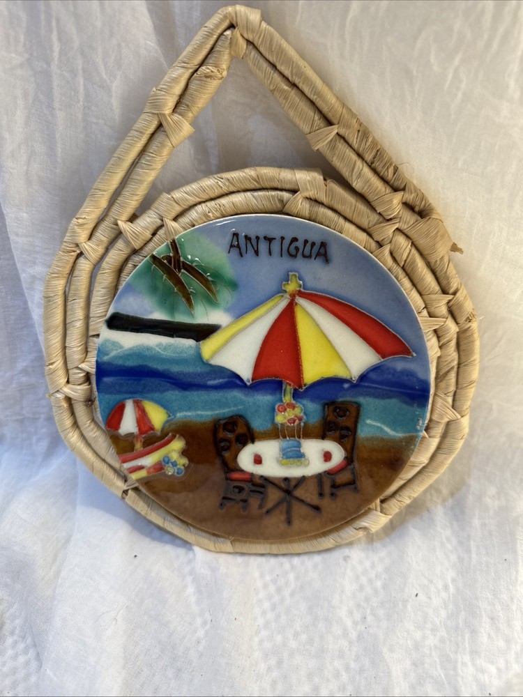 Antigua Straw & Ceramic Tile Hot Plate – Souvenir/Kitchen Protector