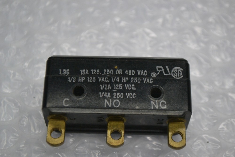 MICROSWITCH BZ-2R-P4 SWITCH (AS PICTURED) UNMP
