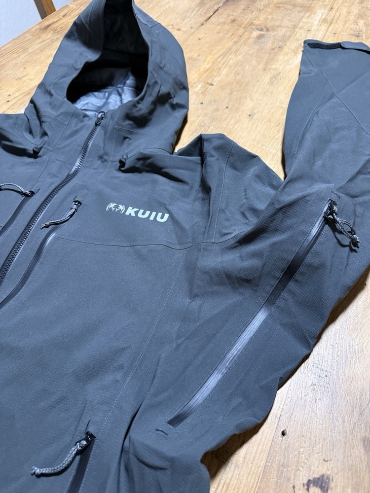 Kuiu Kutana Storm Shell Jacket