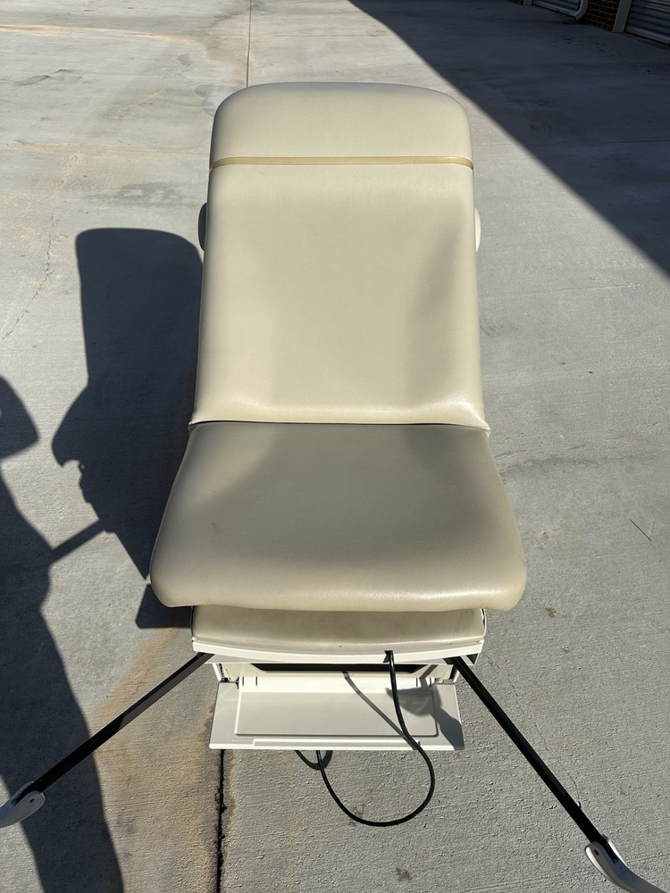 Ritter 222 Medical Examination Table with Adjustable Features – Fully Functional