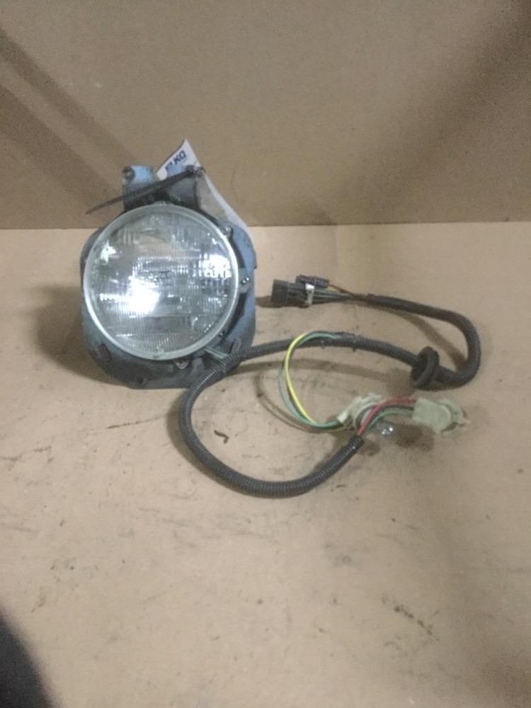 For 2003 FREIGHTLINER HEADLIGHT Right ,  IL