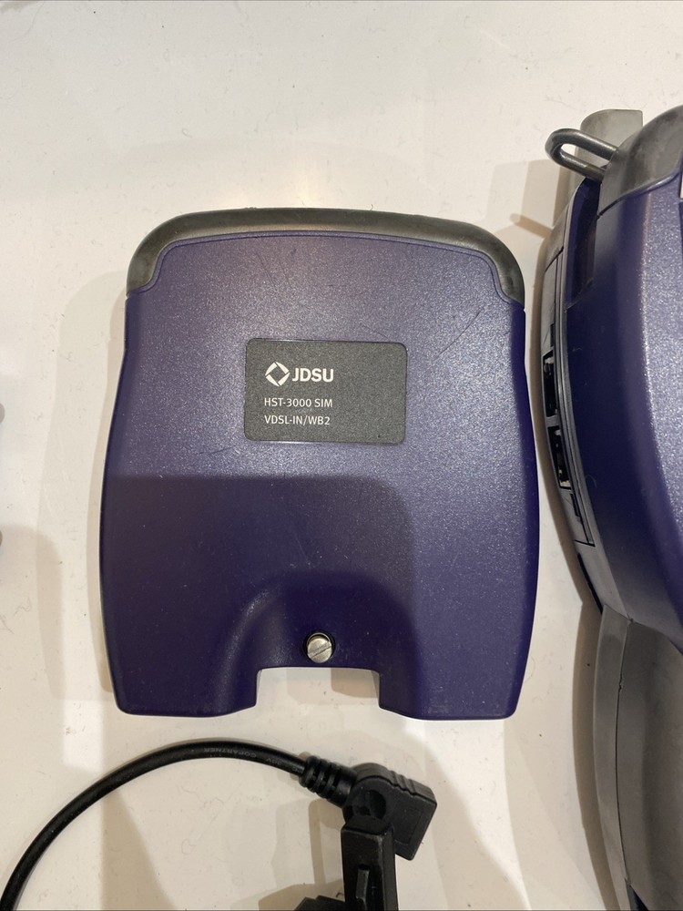 JDSU HST - 3000 unit, charger, case, test cables, test modules, cable bag.