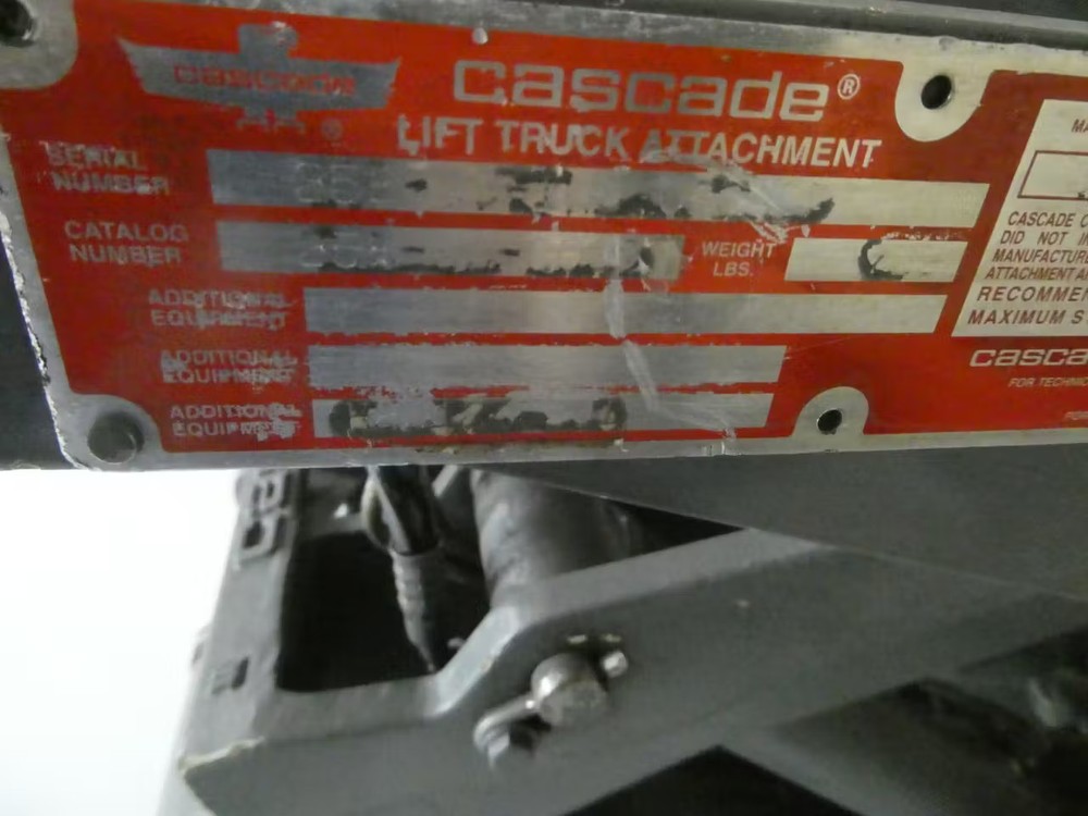 Cascade 35E-C5-168-C38 Push/pull Palletless Slipsheet Forklift Attachment