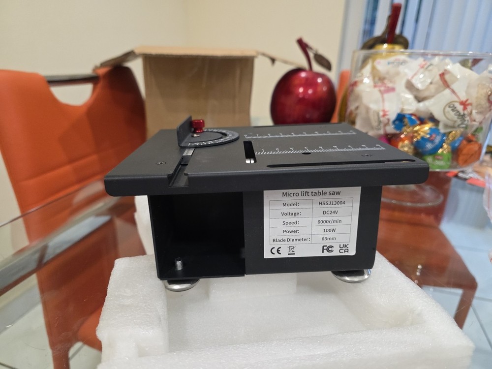 Mini Table Saw, Mini Multi Functional Table Saw for Crafts, 7-Speed Adjustable P