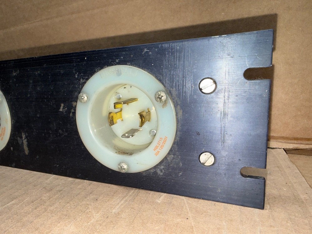 POWER DISTRIBUTION RACK / RACKMOUNT PANEL # 1