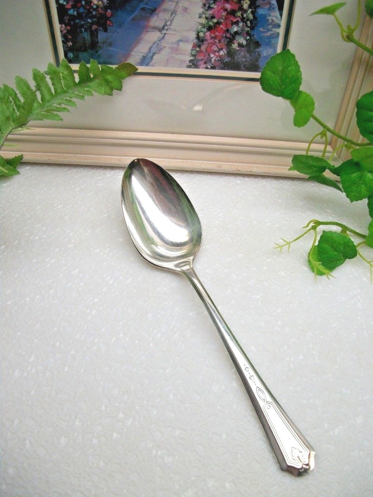 Oneida Community Silver  Elite  BEVERLY   Silverplate  Solid Serving Spoon  1921