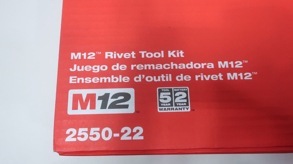 Milwaukee 2550-22 M12 Rivet Tool Kit