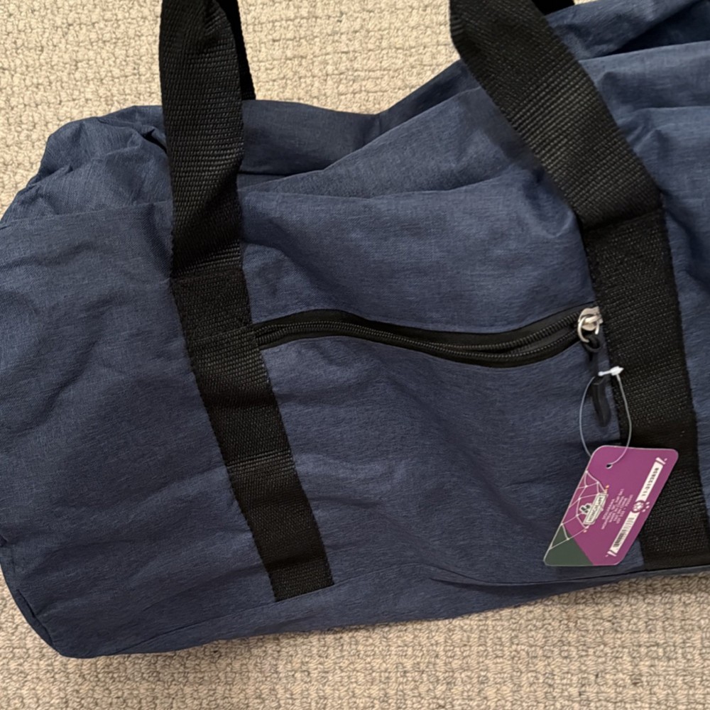 HINGHAM Navy Blue Polyester Duffle Bag Zip Closure Adjustable Strap Gym Training