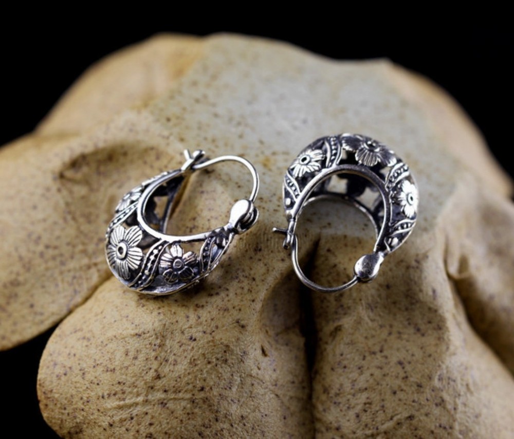 Hollow Carved Retro Silver Plated Versatile Snap Dangle Earrings