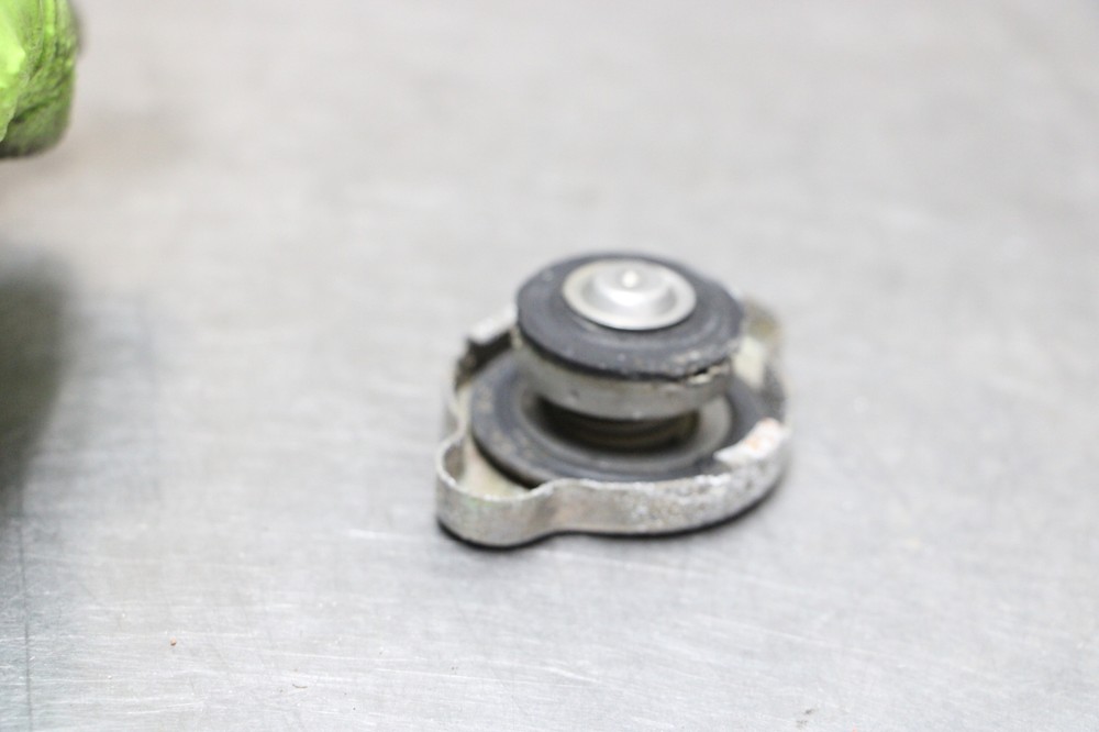 2000 Honda CBR929RR 929RR Engine Radiator Cap