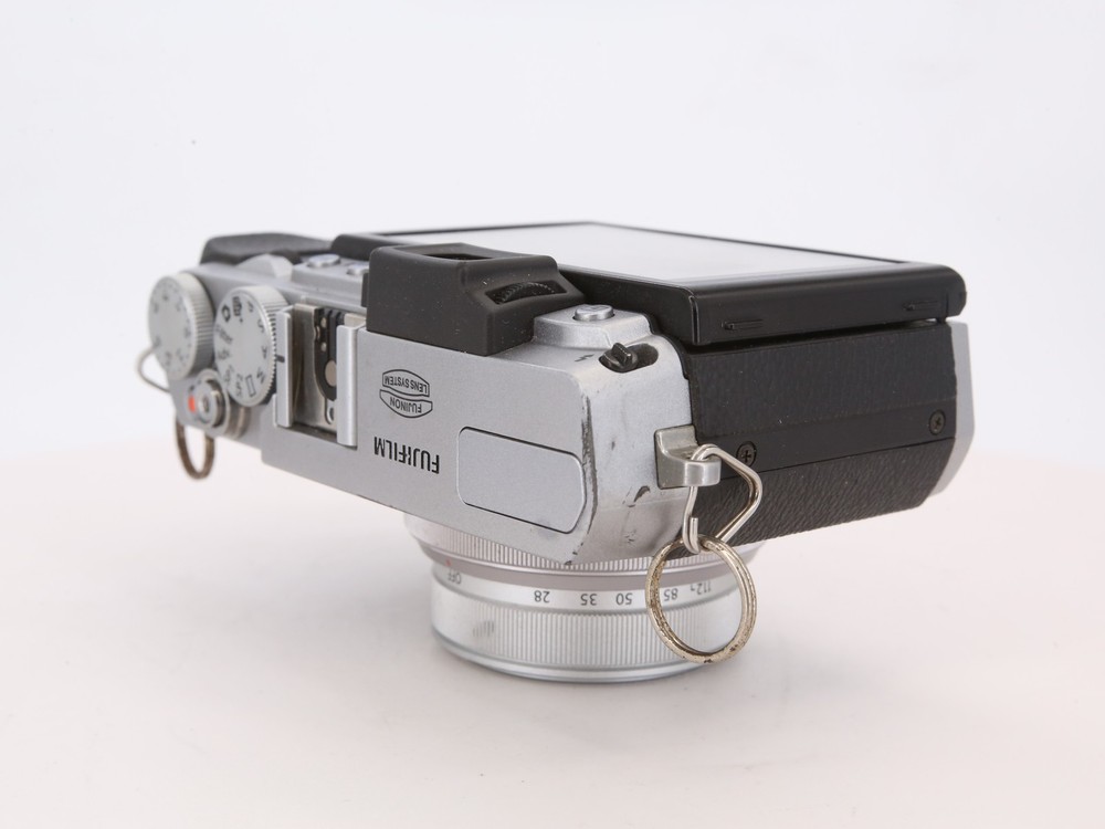 [Good, Fast Shipping] Fujifilm X30 Camera
