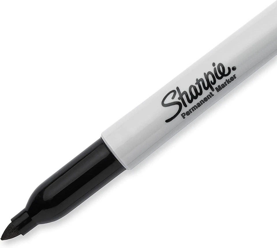 Sharpie Extreme Permanent Markers Fine Point Black 4 Count (8 Total) (2Pack)