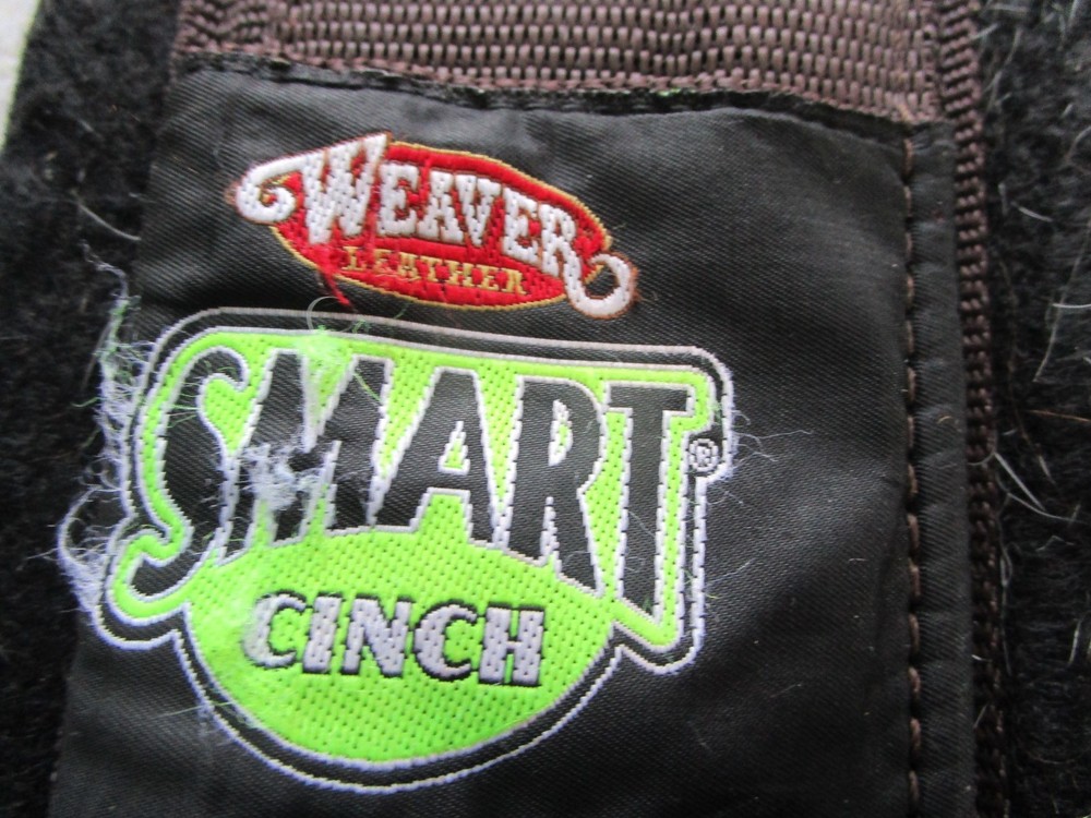 32" WEAVER SMART CINCH BROWN WITH FELT BACK
