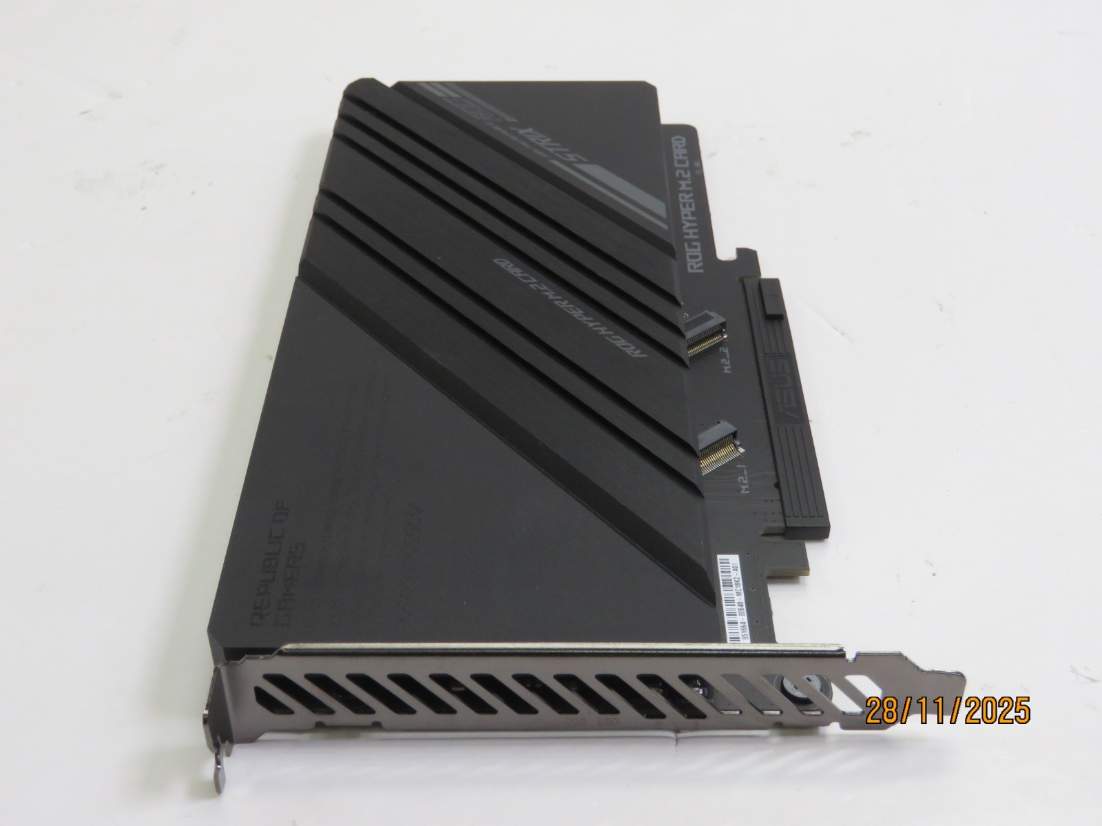 ASUS ROG HYPER M.2 CARD PCIE NVME M.2 EXPANSION CARD