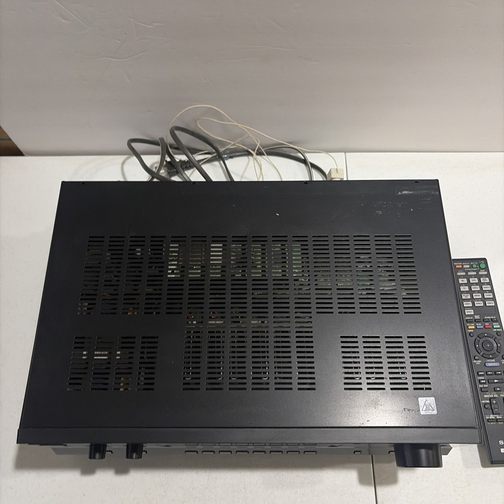 Sony STR-DH520 7.1 Channel 3D AV Receiver Bundle w/ Remote - Untested
