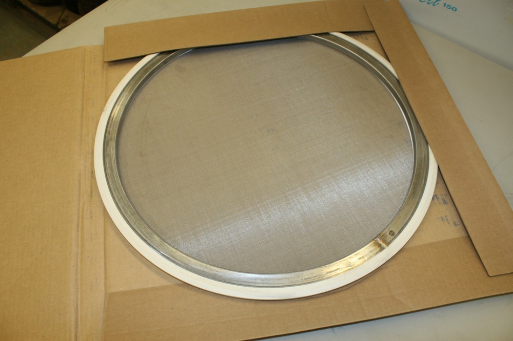 24" 30M NCH Sweco Screen 24B8A030M