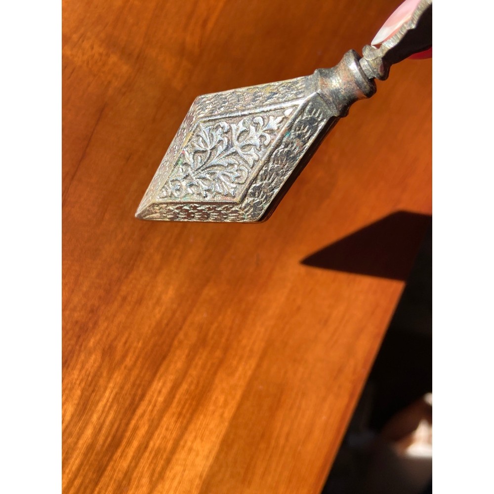 Antique Kohl Sormeh Pot Holder