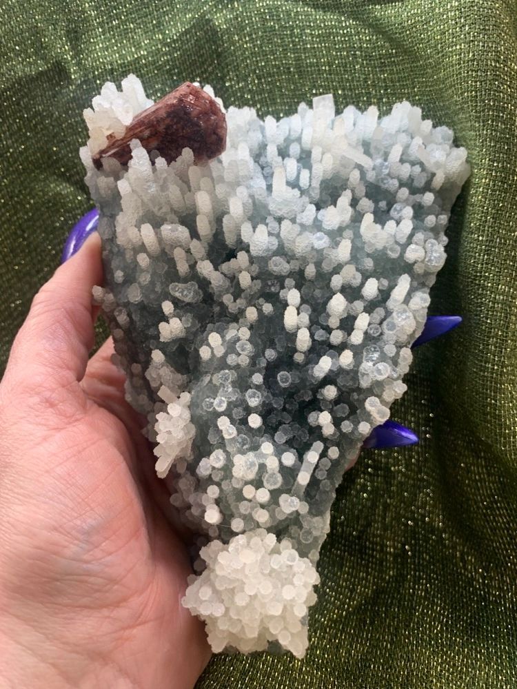 Heulandite, Apophyllite, Chalcedony Specimen