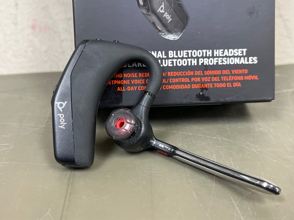 Poly Voyager Legend 30 2