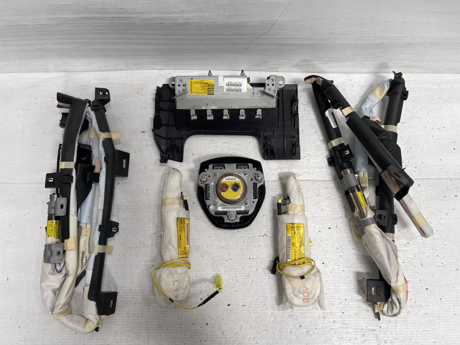 TOYOTA COROLLA 2014-2016 WHEEL, KNEE, LEFT & RIGHT ROOF AND SEATS AIRBAG OEM