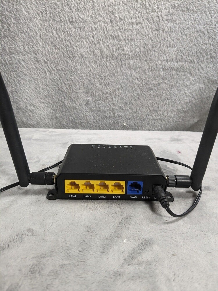 Social Powered Wifi Hotspot Model SH100 With Cable