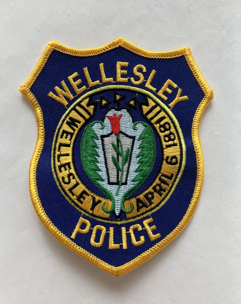 Obsolete Wellesley Police patch, Massachusetts