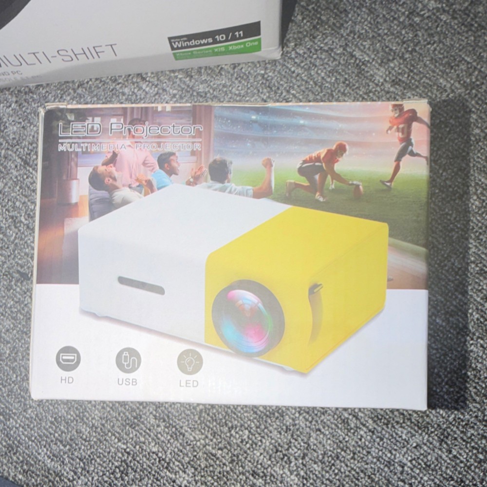 LED Multimedia Projector USB Desktop White Yellow