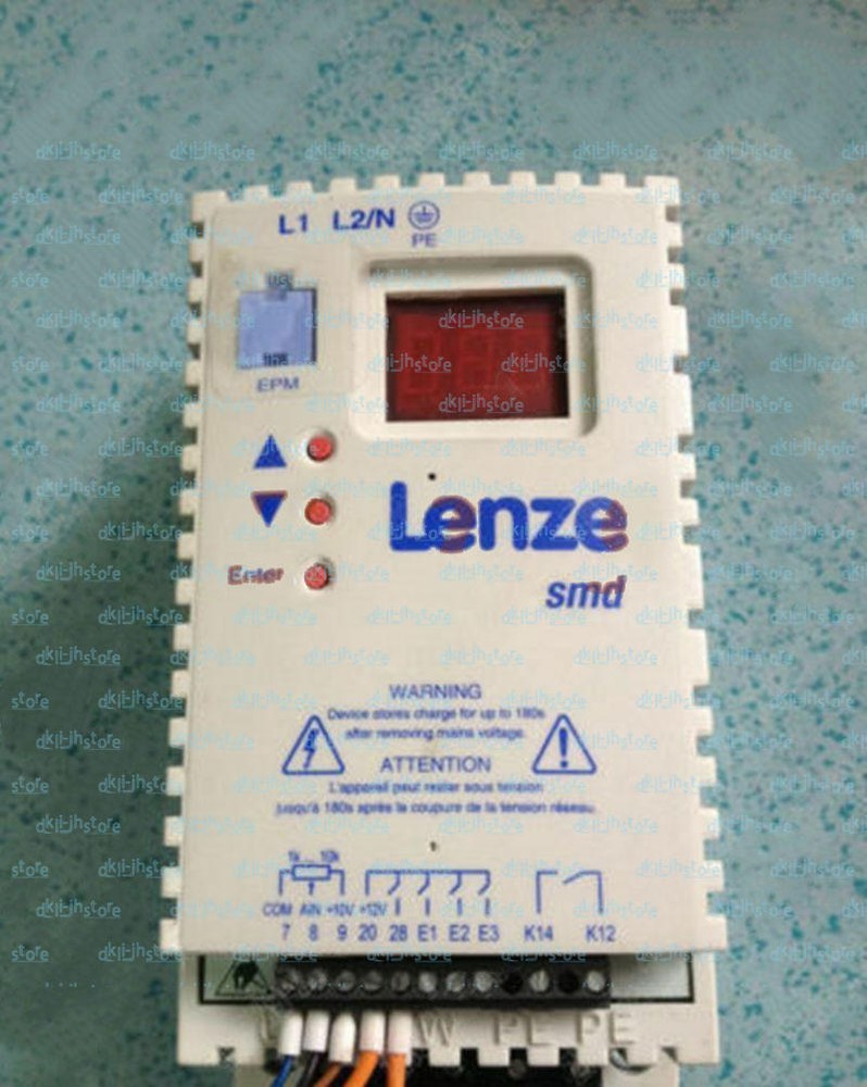 1PCS USED Lenze ESMD251X2SFA Frequency Converter Tested Good