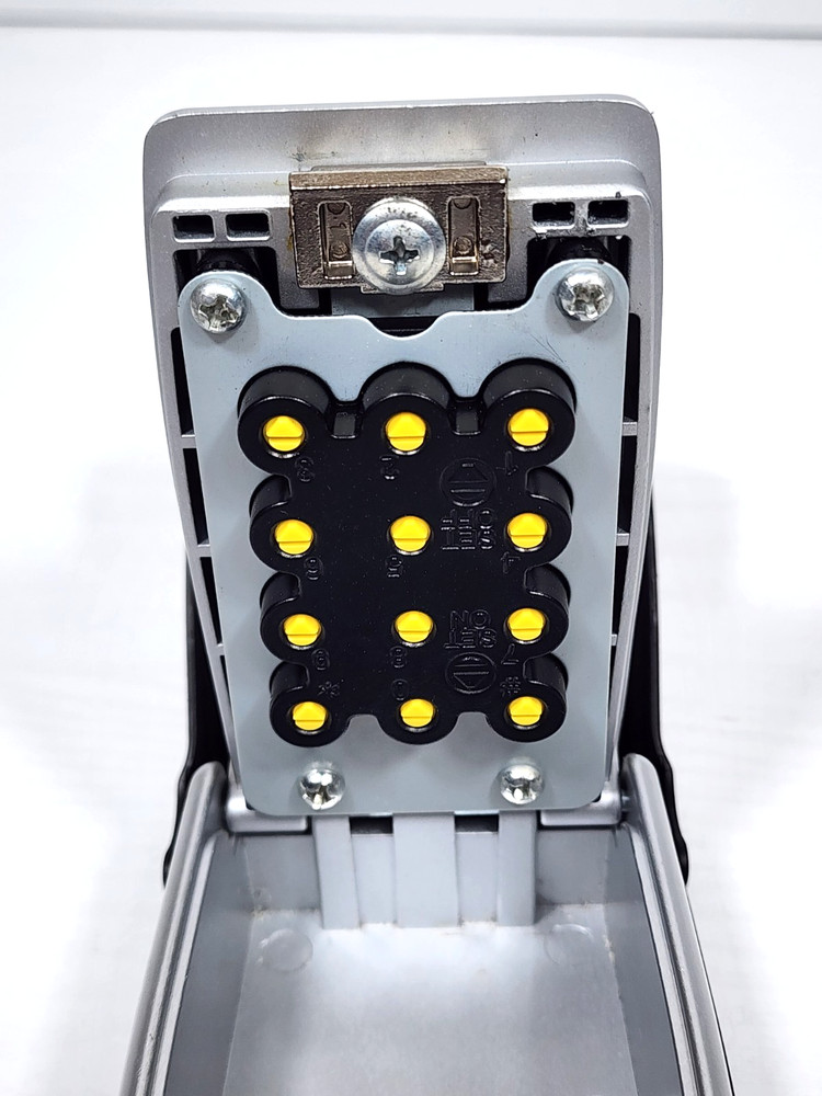 Master Lock - Lock Box Push Button Combination P19918-Instructions included