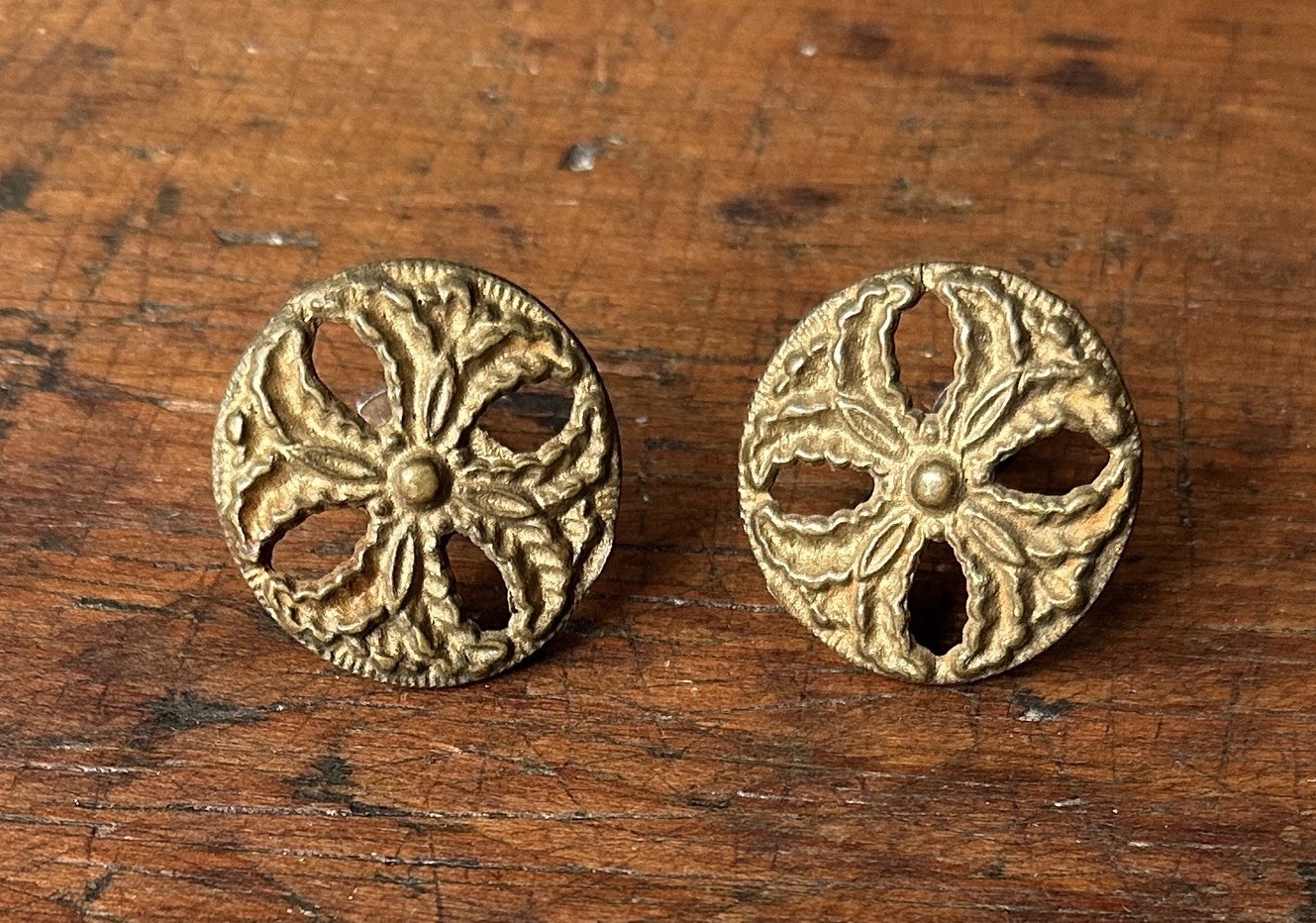 #2086-TWO Antique Cast Brass Victorian 19th C. Drawer Pulls Knob Match 1 1/2" d.