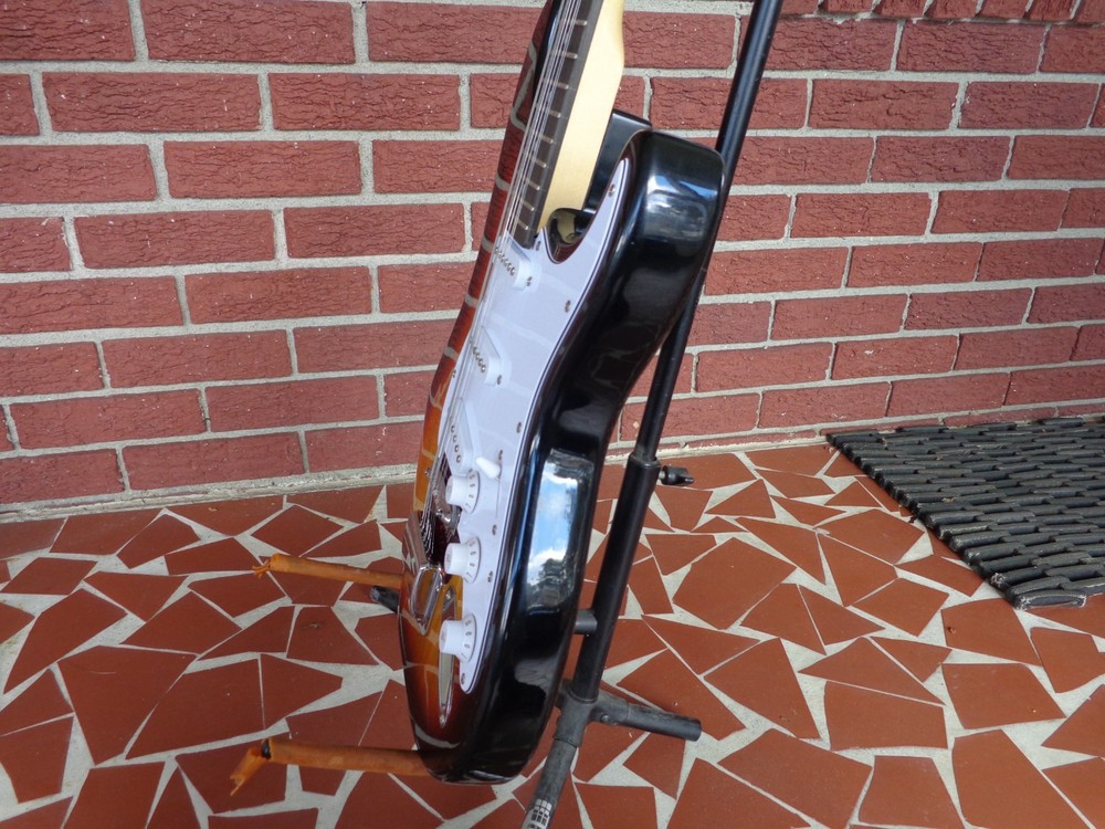Silvertone Octave Mandolin - Electric Bouzouki Strat Conversion
