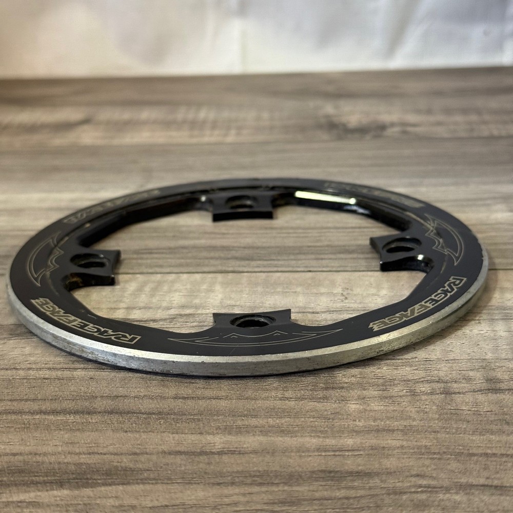 Race Face Bash Guard 34 Tooth 4 Bolt 104 BCD Black Alloy
