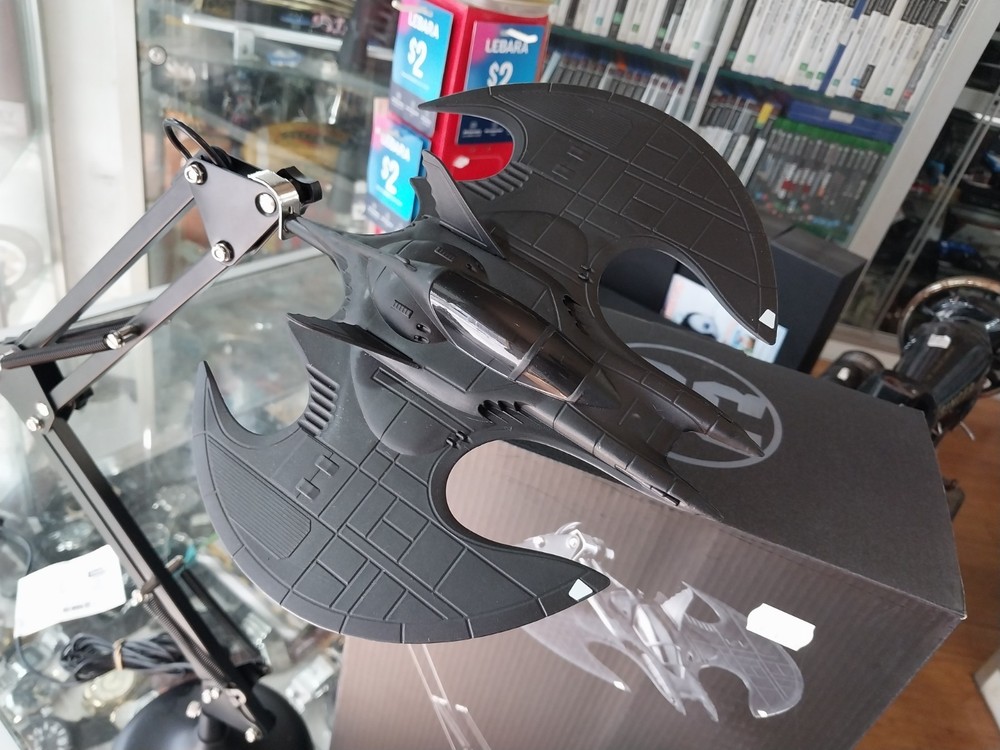 DC Batman BATWING Posable Desk Light USB POWERED LED , MAX HEIGHT 60cm IN BOX