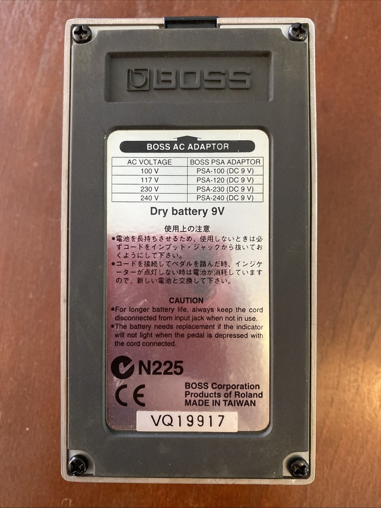 Boss CS-3 Compressor Sustainer Guitar Effect Pedal Pre-owned
