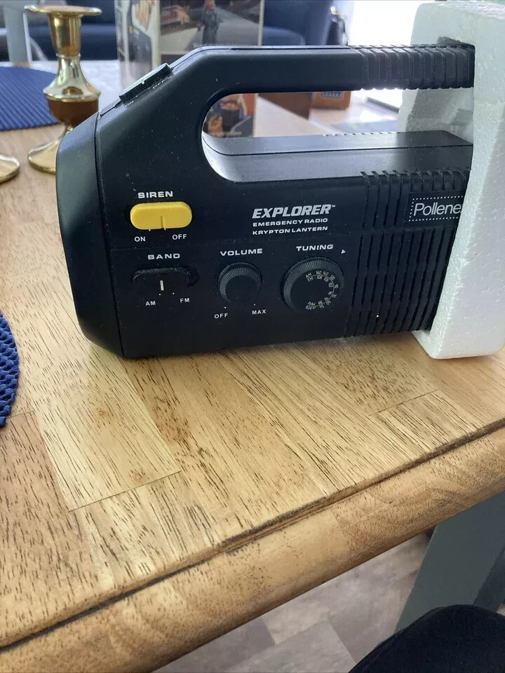Vintage Pollenex Explorer Radio/Krypton Lantern 1989