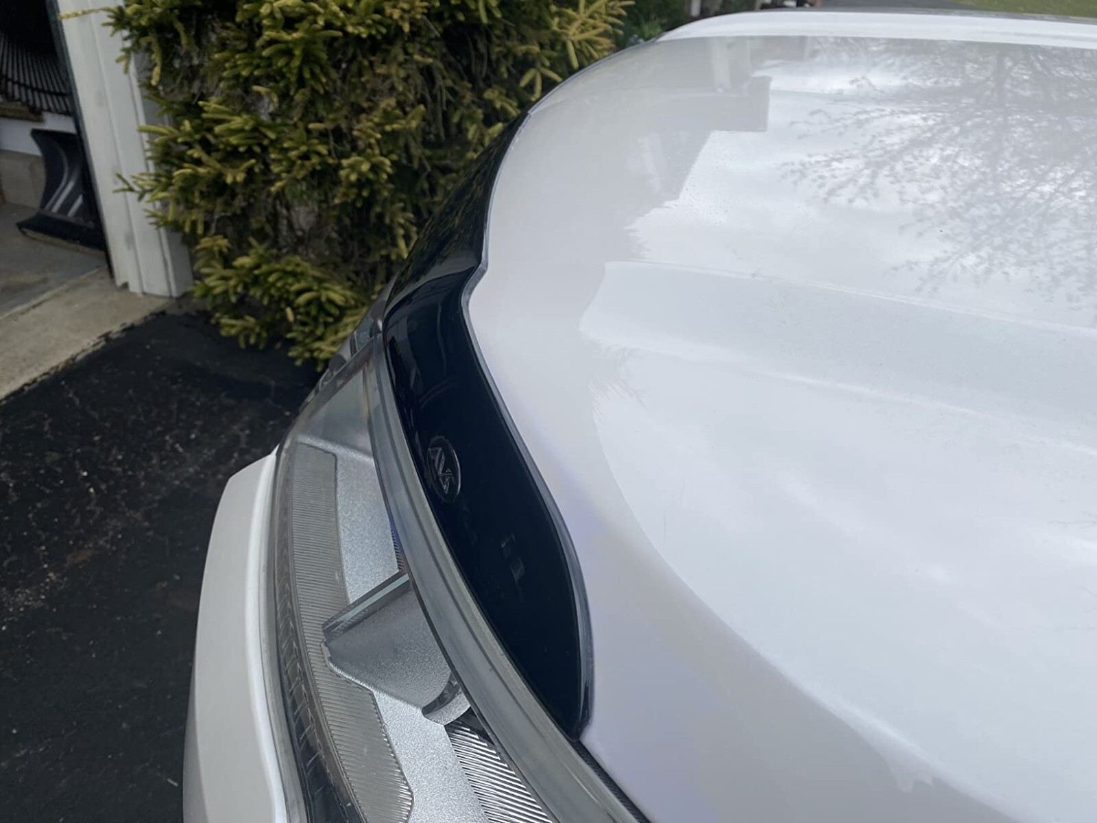 Husky Aeroskin Hood Protector Bug Shield Deflector for 2016-2019 Ford Explorer