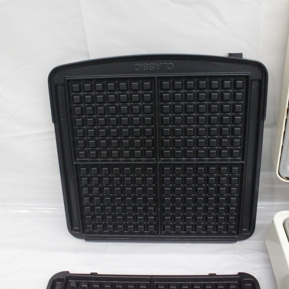 GreenPan 4-square Kitchen Waffle Maker Nonstock Surfaces Removable Plates