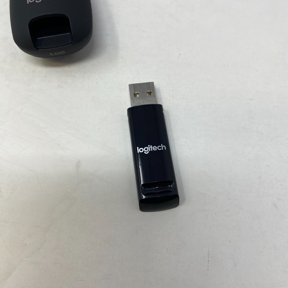 LOGITECH R400 WIRELESS PRESENTER REMOTE CONTROL w/ LASER POINTER
