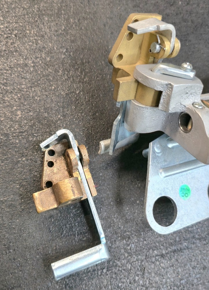 Cable Lasher C2 Front Gate Lever. New.