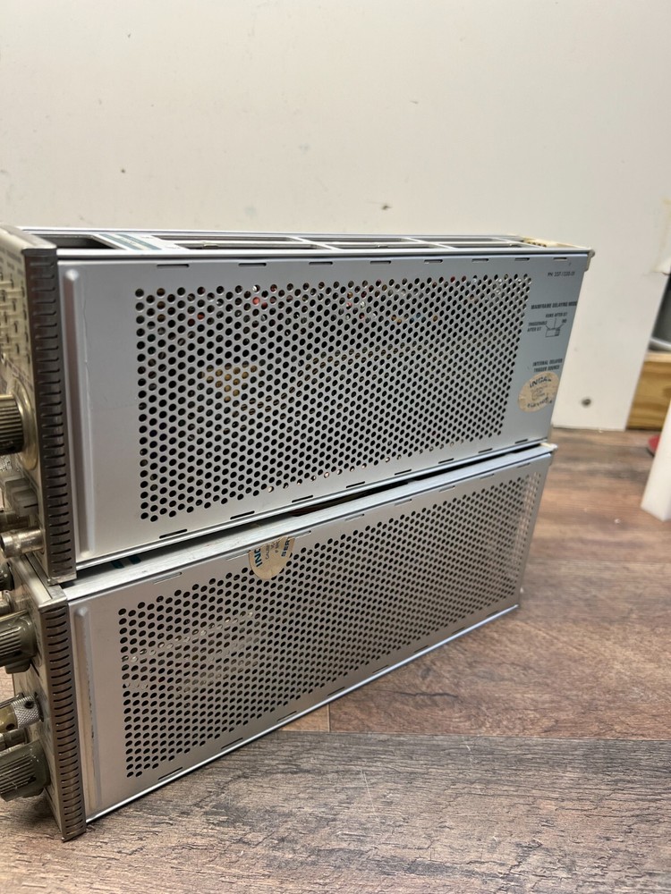 Tektronix 7B52 Dual Base and 7A18 Amplifier