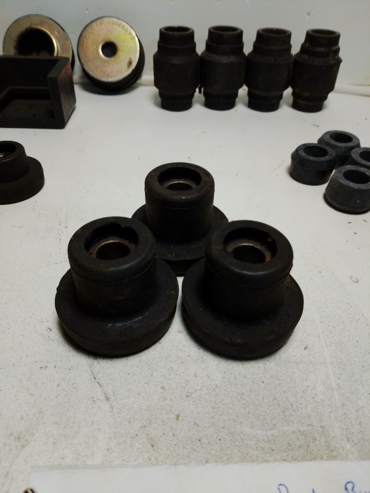 Peterbilt Bushings 18 Pc