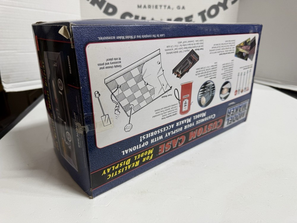 Model Maker Custom Case 1/18