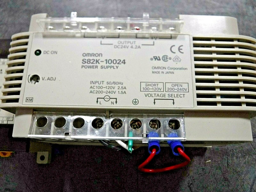 Omron S82K-10024 Power Supply + SYSMAC CPM1A Micro Programmable Logic Controller