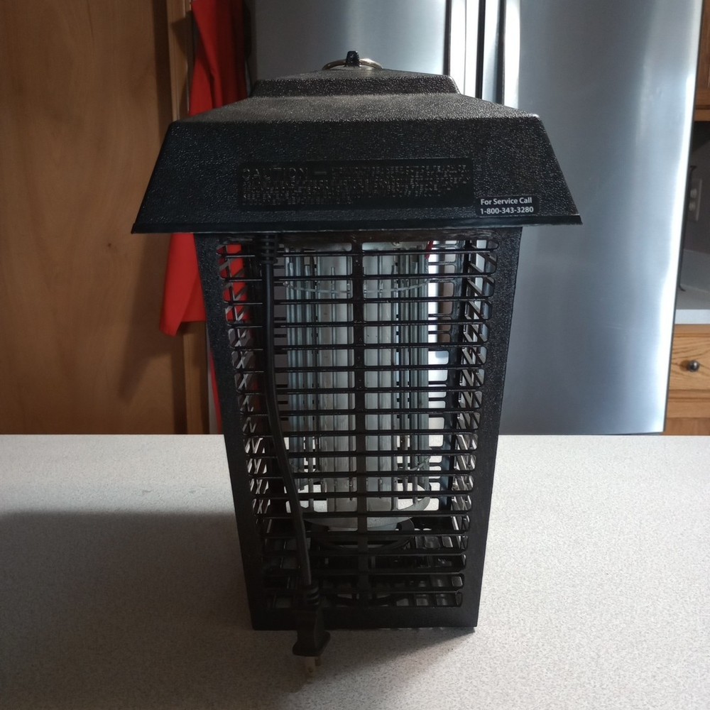 FLOWTRON Electronic Insect Killer Bug Zapper 1 Acre BK40D - NICE!