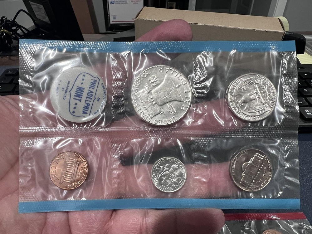 1963 P&D 10 Coin Mint Set in Envelope