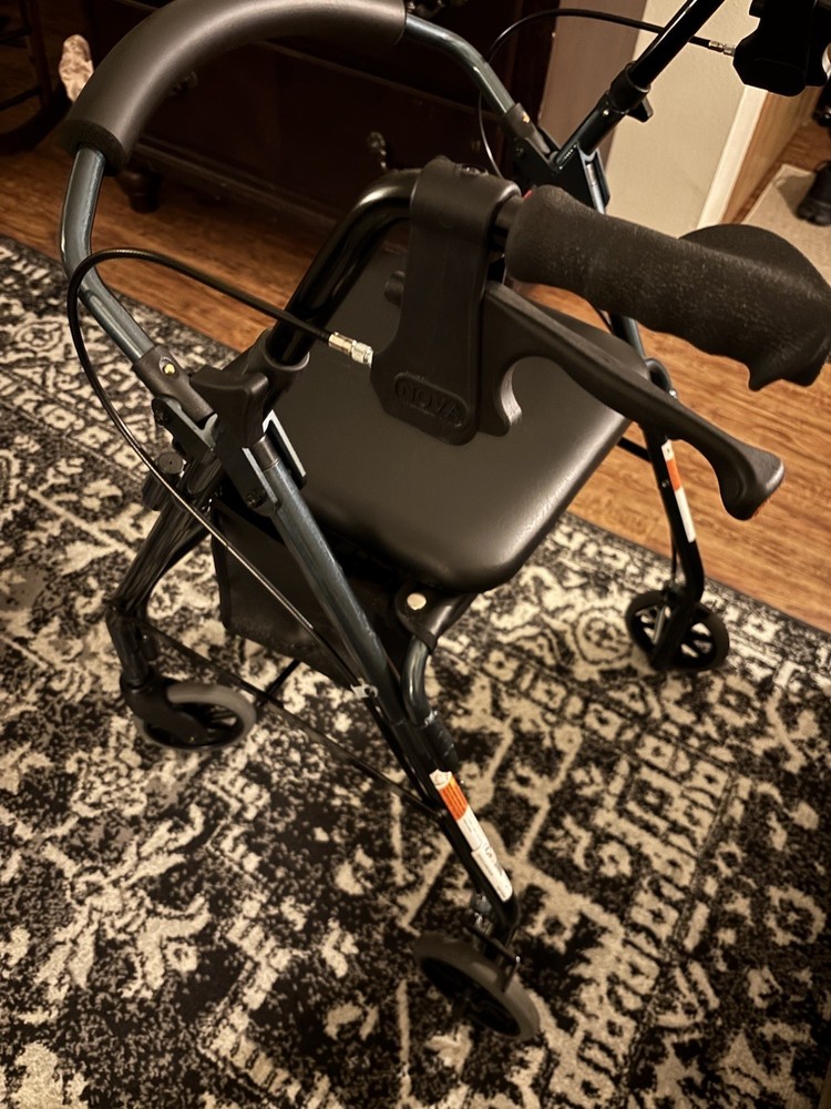 Nova Getgo Classic Rolling Walker 20”W