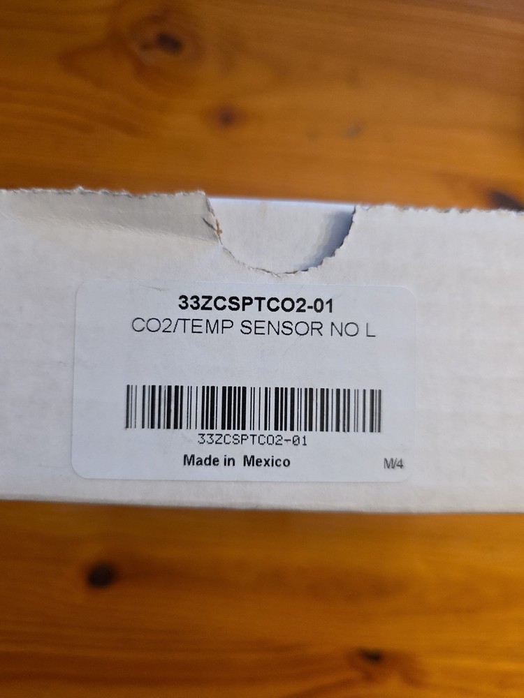 Carrier CO2 Ventilation Sensor 33ZCSPTC02-01 Model 22w46